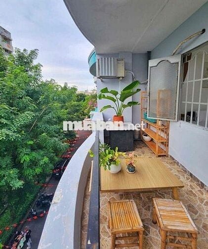 Căn Hộ Full Nội Thất Ban Công Gần Chợ Bà Chiểu Ngay Lê Quang Định