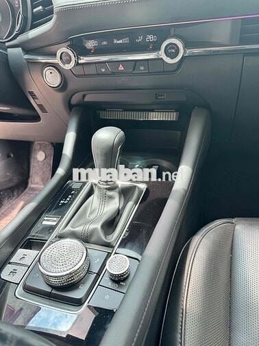 Mazda 3 2023 1.5L Luxury - 19100 km
