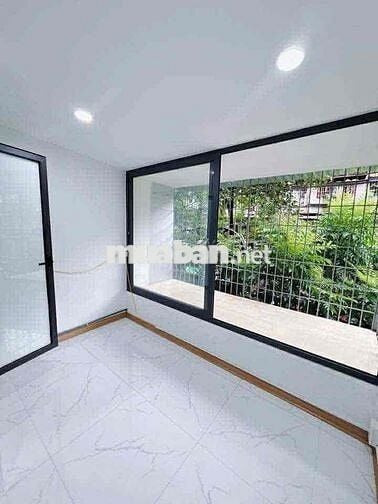 Nhà Tập Thể Thành Công, Ba Đình  NHÀ ĐẸP - FULL NỘI THẤT - 5 PHÒNG NGỦ
