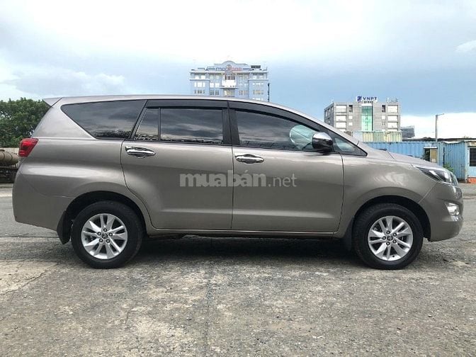 🚗 Cần bán Toyota Innova 2.0E MT – Sản xuất 2020, màu đồng ánh kim cực