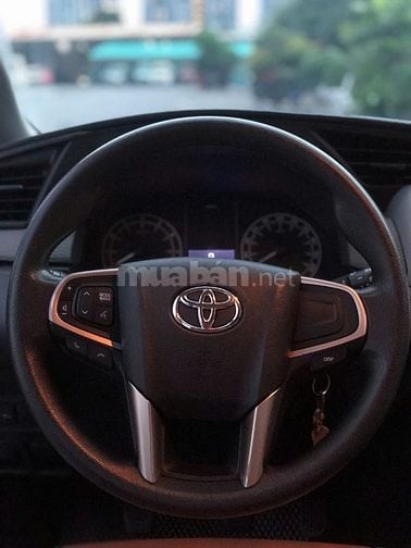 🚗 Cần bán Toyota Innova 2.0E MT – Sản xuất 2020, màu đồng ánh kim cực