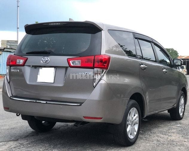 🚗 Cần bán Toyota Innova 2.0E MT – Sản xuất 2020, màu đồng ánh kim cực