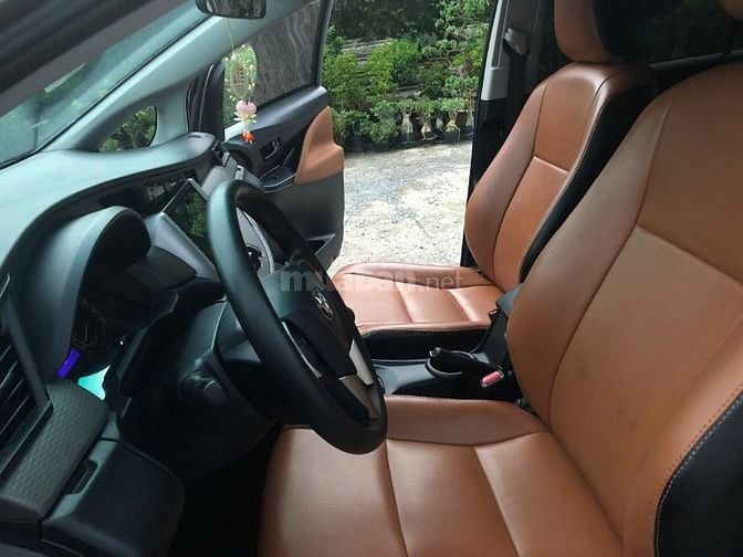 🚗 Cần bán Toyota Innova 2.0E MT – Sản xuất 2020, màu đồng ánh kim cực
