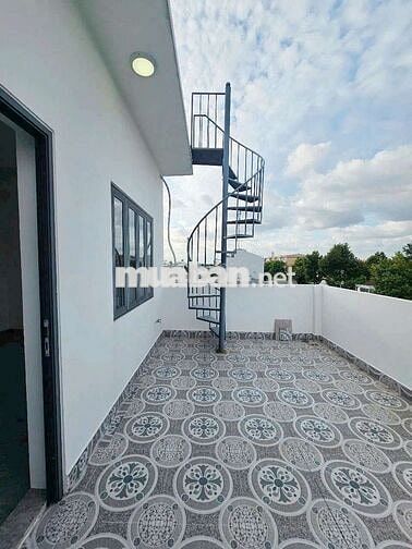Bán Nhà 1 Trệt 3 Lầu Mới Đẹp - Có Hẻm Kỹ Thuật Bên Hông 2M