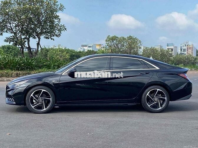 Hyundai Elantra 2023 N-Line - 23000 km
