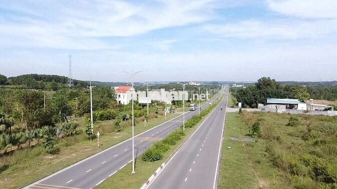 CẦN BÁN GẤP LÔ ĐẤT KẾ BÊN SÂN BAY LONG THÀNH