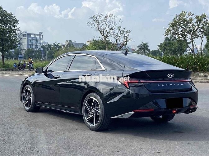 Hyundai Elantra 2023 N-Line - 23000 km