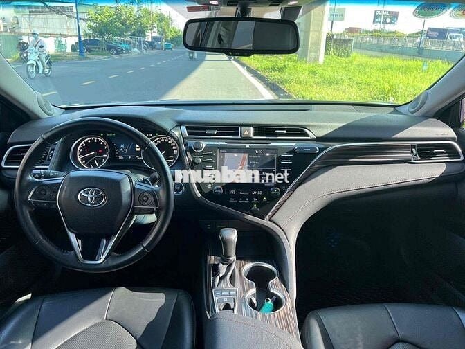 Toyota Camry 2020 2.5Q - 94289 km