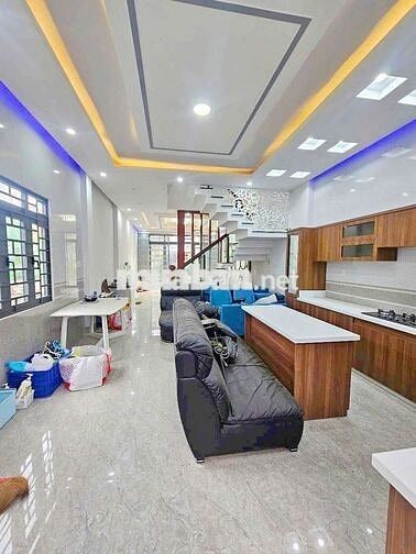 Bán Nhà 1 Trệt 3 Lầu Mới Đẹp - Có Hẻm Kỹ Thuật Bên Hông 2M