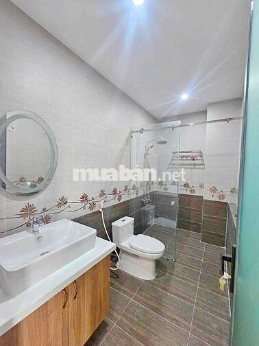 Bán Nhà 1 Trệt 3 Lầu Mới Đẹp - Có Hẻm Kỹ Thuật Bên Hông 2M