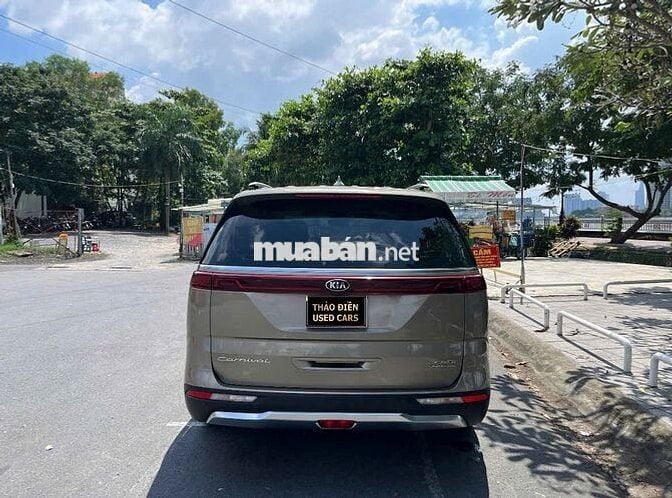 Kia Carnival 2021 2.2D Signature - 55500 km