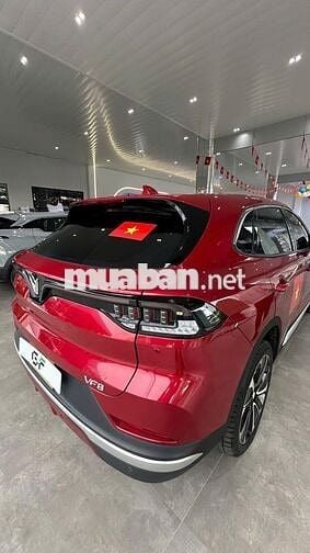 VinFast VF 8 Plus Đỏ, sản xuất 2023
