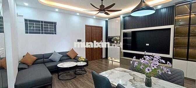 Chính chủ cần băn căn 3 ngủ 2 vsa nhà đẹp full nội thất Nơ Pháp Vân