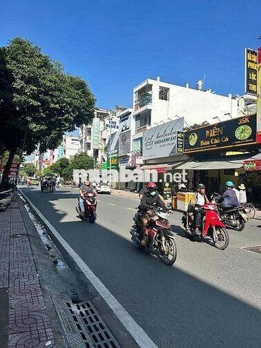 TOÀ NHÀ MẶT TIỀN NGUYỄN SƠN - 10 X 20 - 5 LẦU - TRỐNG SUỐT - TM - PCCC