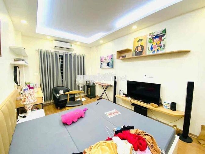 BÁN NHÀ ĐỊNH CÔNG MẶT NGÕ THÔNG KINH DOANH GẦN PHỐ DT: 32m2 *5 Tầng