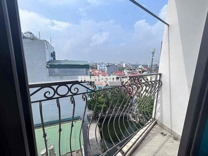 SIÊU PHẨM VIEW HỒ OTO ĐỖ CỬA NGAY TẠI BẮC TỪ LIÊM