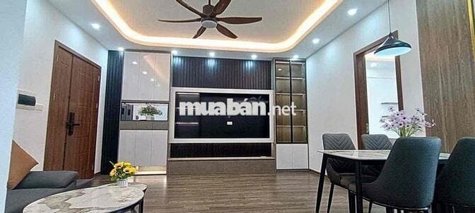 Chính chủ cần băn căn 3 ngủ 2 vsa nhà đẹp full nội thất Nơ Pháp Vân