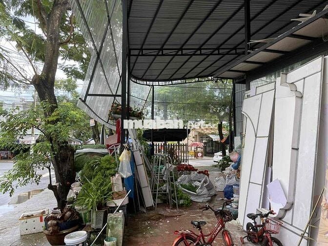 mặt bằng kinh doanh nhà thuốc, siêu thị mini