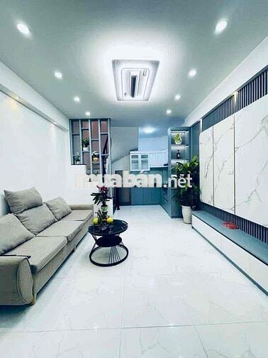 Siêu phẩm nhà phân lô phố Tân Mai, 5 tầng, 3 ngủ, full nội thất Siêu phẩm nhà phân lô phố Tân Mai, 5 tầng, 3 ngủ, full nội thất