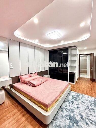 TRUNG TÂM ĐỐNG ĐA 6 TẦNG THANG MÁY - VỊ TRÍ SIÊU ĐẸP - NHÀ THOÁNG SÁNG