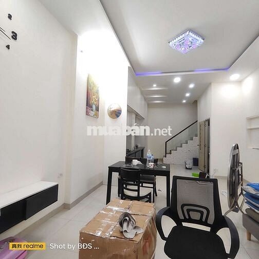 Nhà Đẹp 4 Tầng  mới sơn 3pn 1pt 3wc gần KDC Hồng Long 12triệu