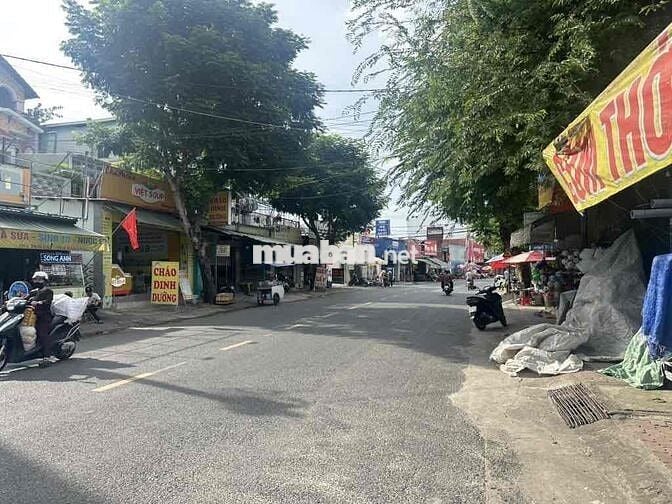 BÁN NHÀ C4 TRẦN THỊ CỜ NGANG 4x20m , ĐANG CHO THUÊ 12tr /tháng .