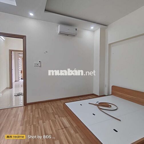 Nhà Đẹp 4 Tầng  mới sơn 3pn 1pt 3wc gần KDC Hồng Long 12triệu