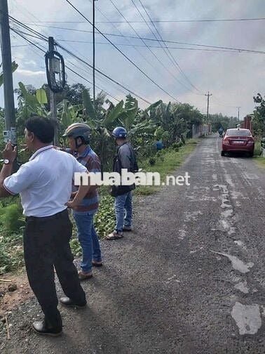 LÔ ĐẤT MẶT TIỀN GIÁ RẺ LÀM NHÀ 2_3 PHÒNG NGỦ OK CÂY XĂNG SỐ 8 Đi VÀO