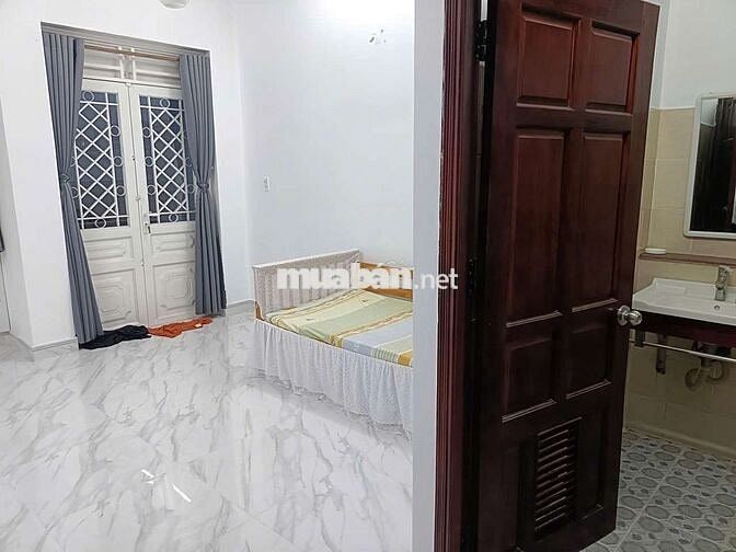 Cho thuê nhà mặt tiền full nội thất Trung Mỹ Tây,Q12