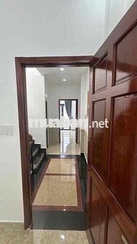 NHÀ ĐẸP VỊ TRÍ VÀNG- LÂM THỊ HỐ - ĐƯỜNG THÔNG XE HƠI 3 TẦNG ĐẸP