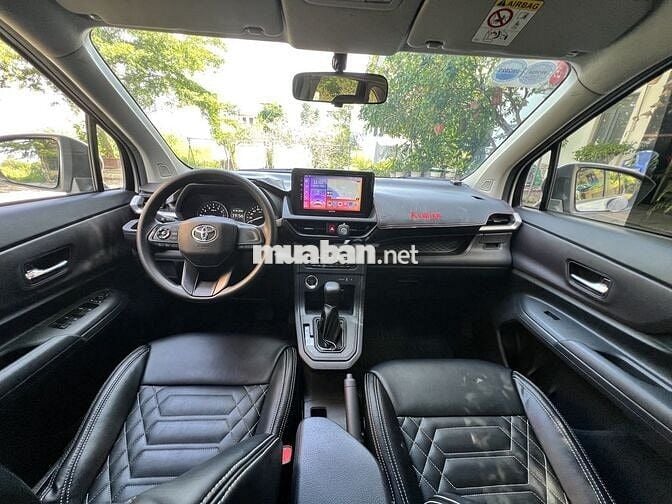 Toyota Avanza Premio 2023 CVT - 71000 km
