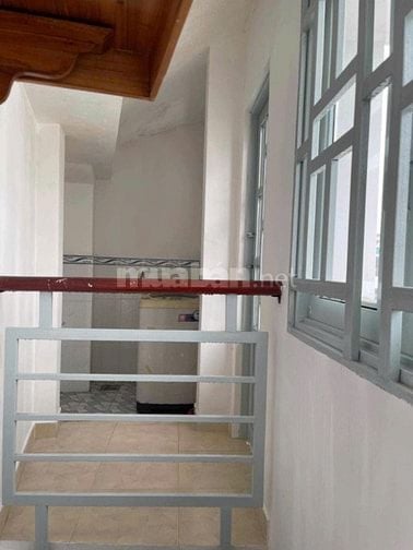 Chính chủ bán nhà 1/ đường Lạc Long Quân, P.10, Tân Bình, 2PN, 3WC 