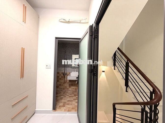 CHDV 4 tầng, DT(8.3x6.1m), Nguyễn Xí, Bình Thạnh, hẻm 3.8m,nhỉnh 8 tỷ.