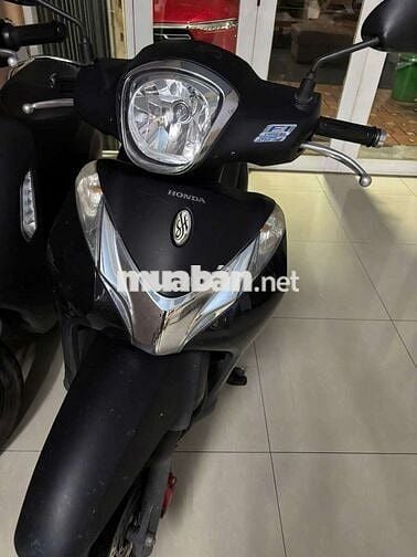 Xe tay ga Honda SH Mode màu đen