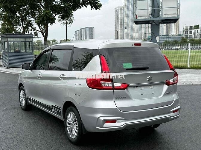 Suzuki Ertiga 2022 số sàn