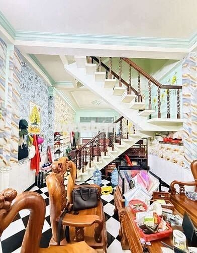 🏪 CHÍNH CHỦ LÂU ĐỜI p17 ĐBP 💥
 75M2 x 3 TẦNG Chắc Chắn
5P Chỉ 8,X tỷ