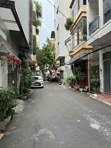 Tây Hồ 50m2, 6 tầng thang máy, ô tô tránh, gần hồ, ở luôn