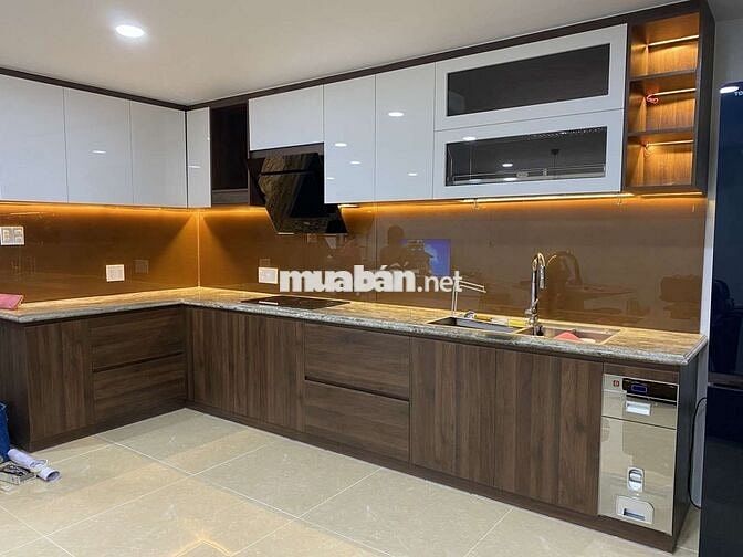 Mặt Tiền K.Doanh Đ.Số 6 L. Tây Nhà 5 Tầng T.Máy DT111m 5PN Hoàn Công