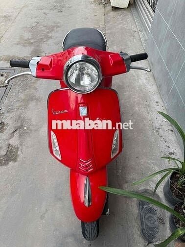 Vespa 2015 đèn tròn xe đẹp, máy zin êm chỉ 19tr5