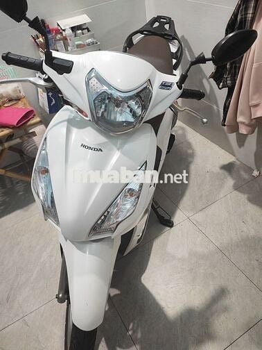 Xe máy Honda Vision 2017 màu trắng, 23000km