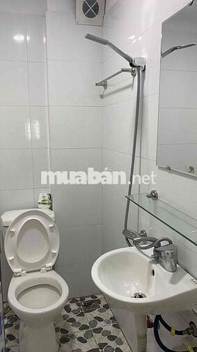 PHÒNG GIÁ CỰC TỐT CUỐI CHIẾN THẮNG, ĐI VÀI BƯỚC RA HỒ VĂN QUÁN