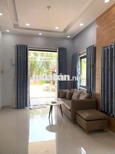 Cho Thuê Căn Villa  Sân Vườn - Hẻm 1/ 6m Ngay Chợ Cầu Sấu - Giá 10tr