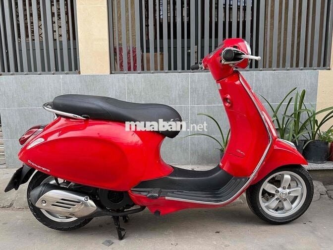 Vespa 2015 đèn tròn xe đẹp, máy zin êm chỉ 19tr5
