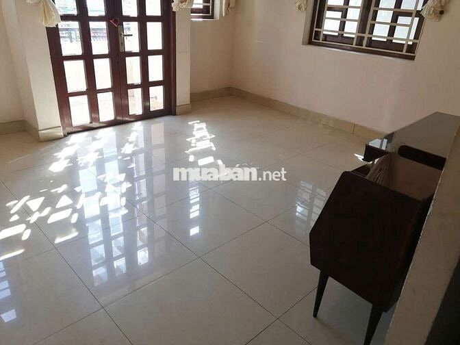 Cho thuê nhà gần Trường học Dĩ An