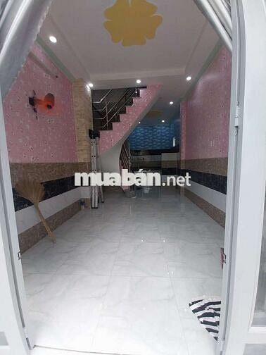 Nhà ở trêt+lầu. Dtsd 55m2, 01 p khách, 02 phòng ngủ, 02 wc, HXH
