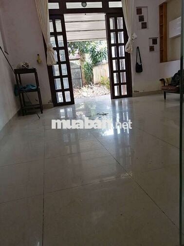 Cho thuê nhà gần Trường học Dĩ An