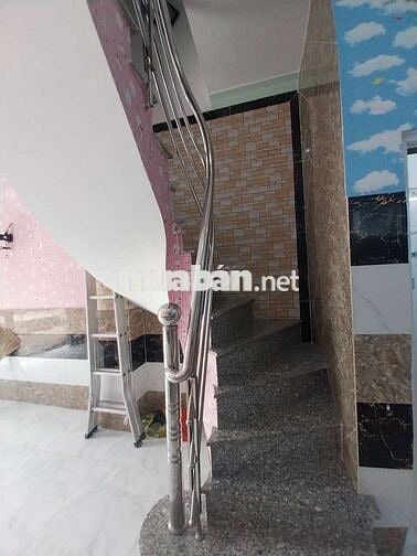 Nhà ở trêt+lầu. Dtsd 55m2, 01 p khách, 02 phòng ngủ, 02 wc, HXH