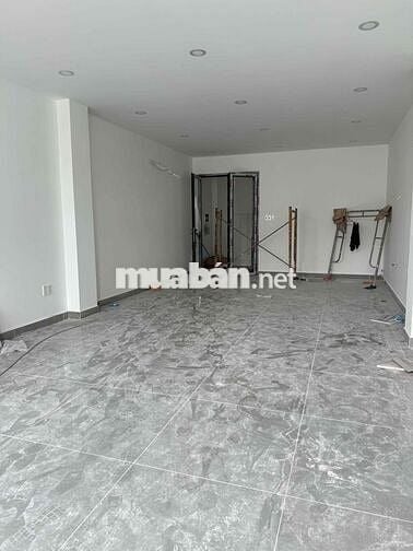 Nhà mới MTKD đường Tên Lửa cạnh Aeon Mall- Trống suốt