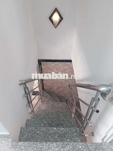 Nhà ở trêt+lầu. Dtsd 55m2, 01 p khách, 02 phòng ngủ, 02 wc, HXH