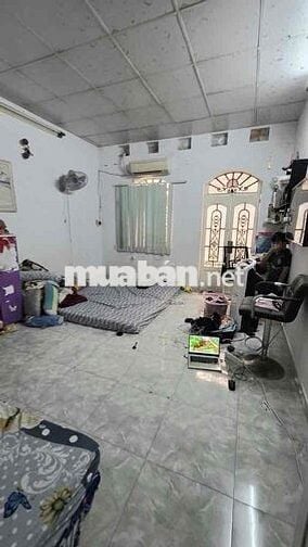 KẾ MT L.V.QUỚI, ĐƯỜNG XE HƠI, NHÀ ĐẸP MỚI Ở NGAY 80m2 sàn hơn 4 tỷ xíu